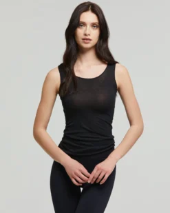CANOTTA SPALLA LARGA SCOLLO TONDO IN MODAL CASHMERE