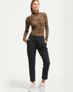 Maglia collo alto in modal cashmere stampa animalier