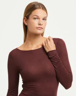Maglia con scollo a barchetta in modal cashmere