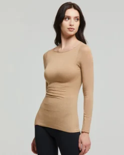 Maglia con scollo a barchetta in modal cashmere