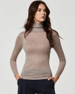 Maglia rib manica lunga collo alto in modal cashmere a costine