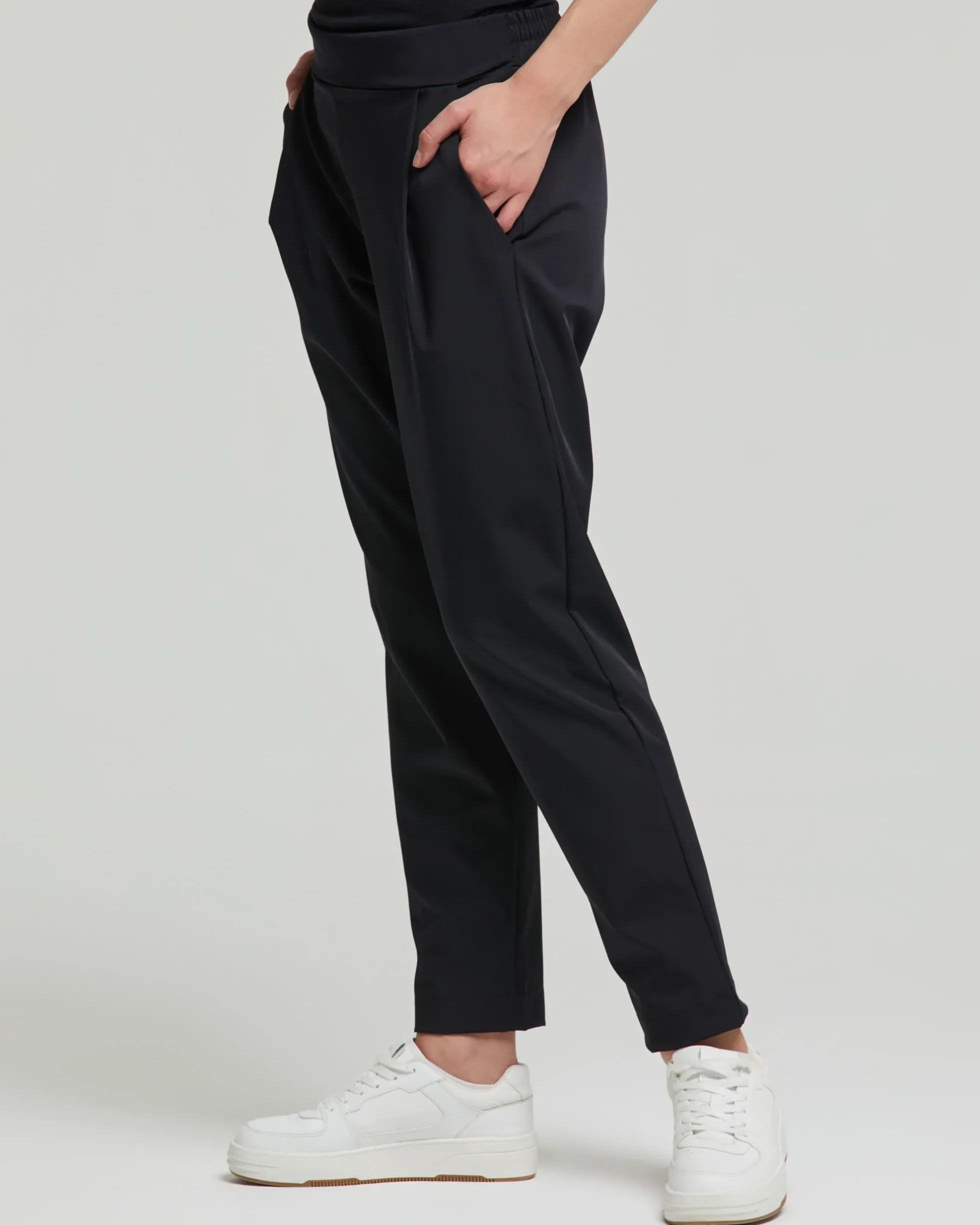 Pantalone donna new Sara modello classico