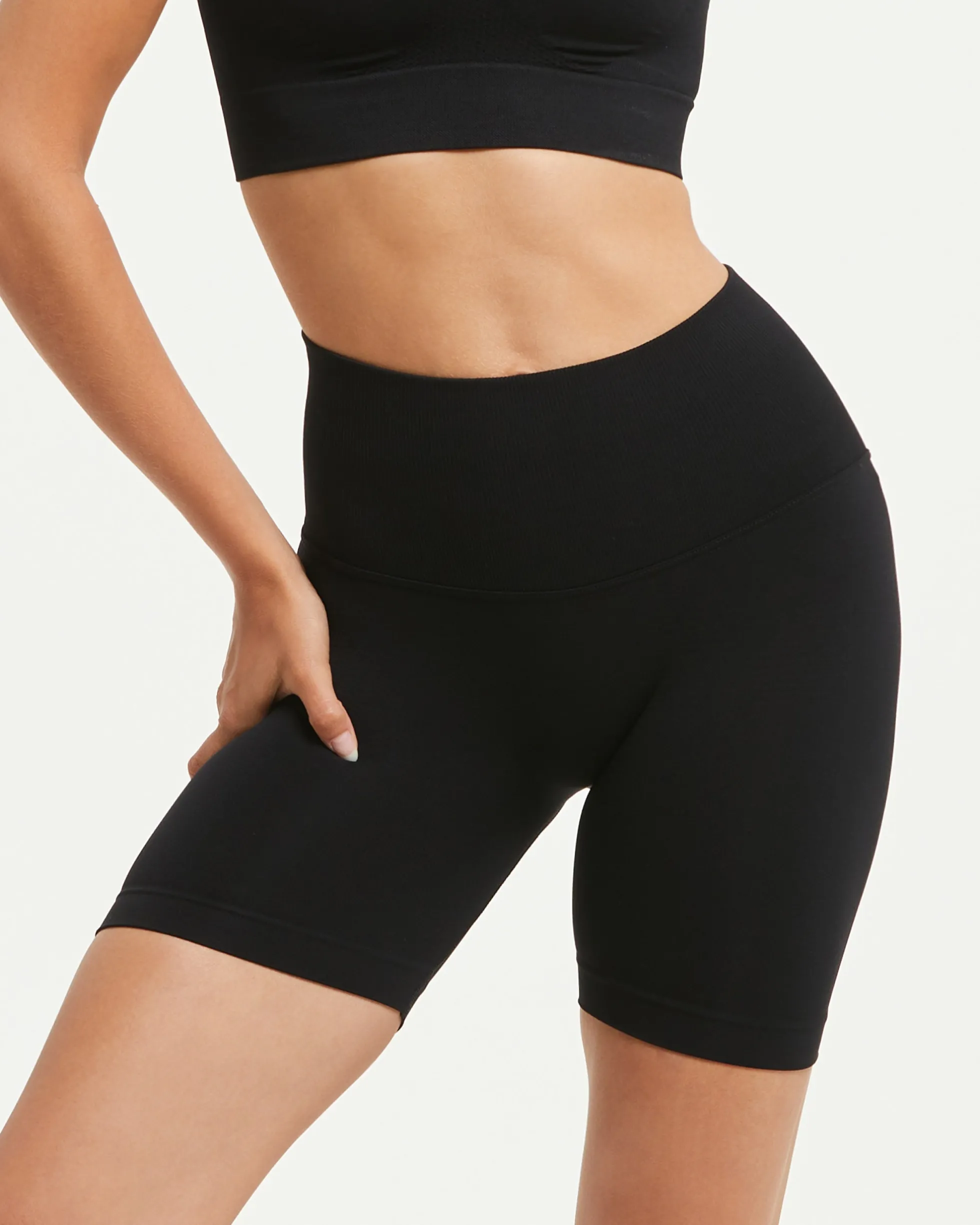 Panty effetto push-up perfect wave