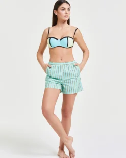 Pompea x Silvian Heach shorts con fantasia rigata