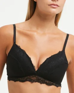 Reggiseno pizzo con coppe imbottite